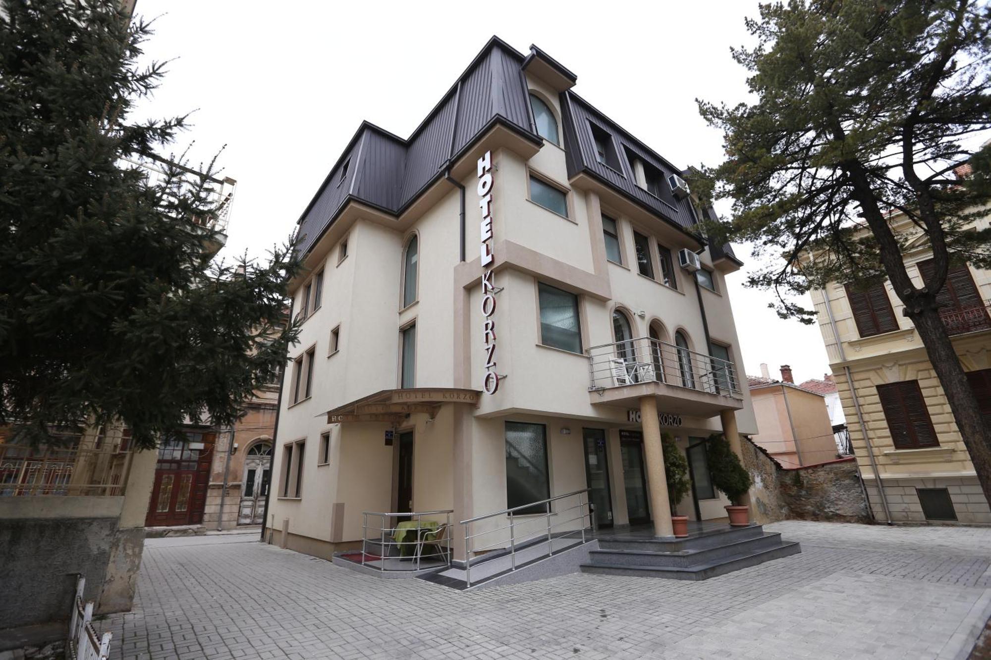 Hotel Korzo บิโตลา ภายนอก รูปภาพ