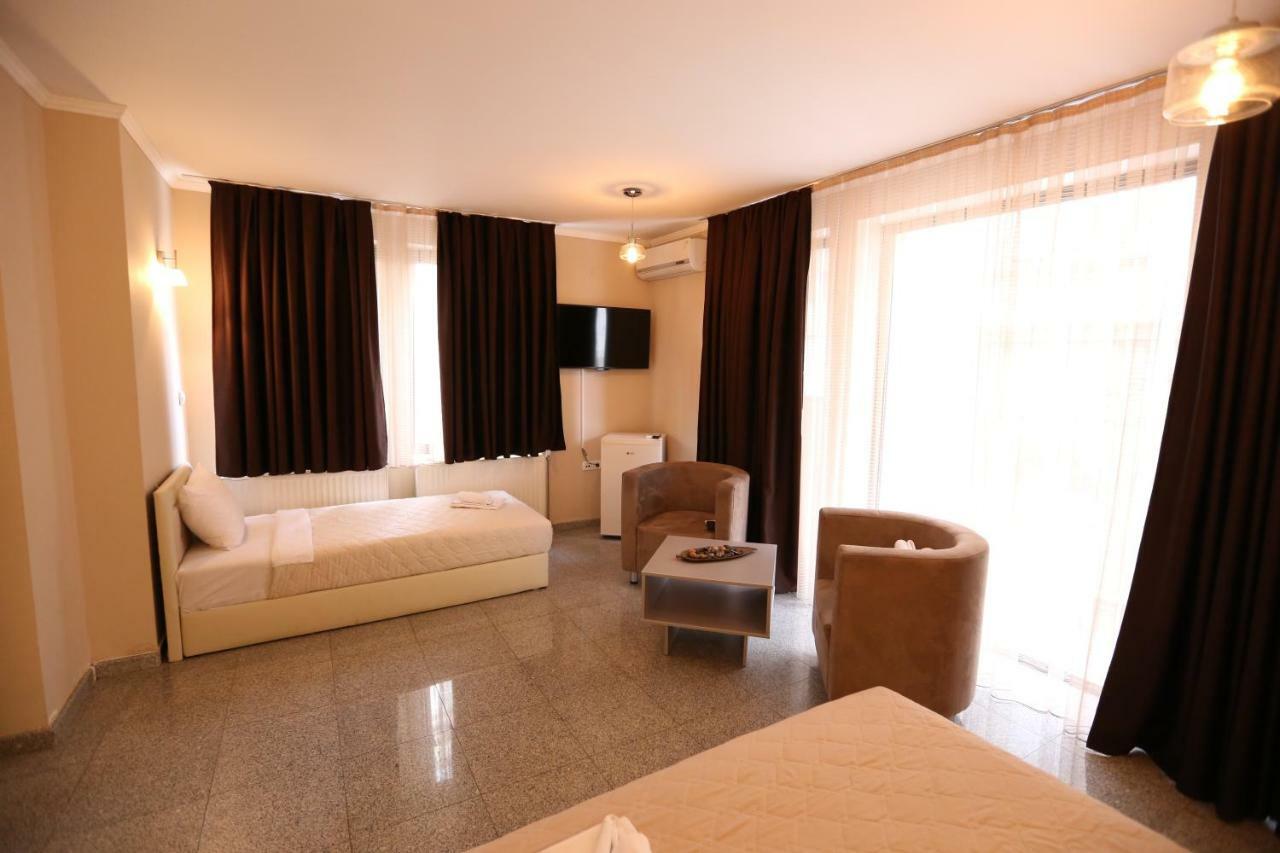 Hotel Korzo บิโตลา ภายนอก รูปภาพ